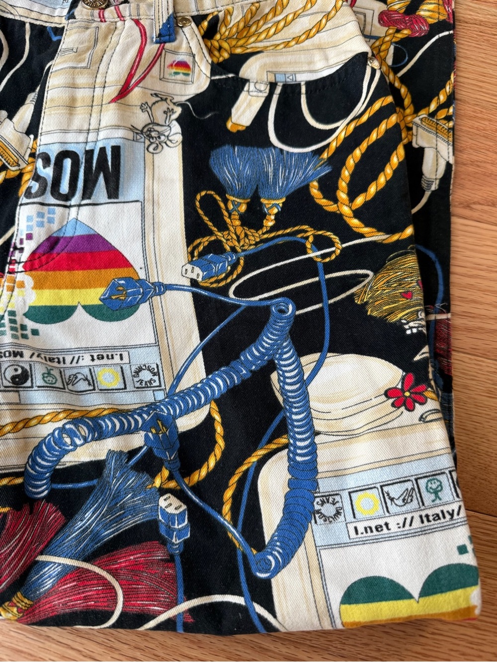 Vintage Moschino Jeans Size 28 Internet Computer Novelty Print Made in Italy - Picture 11 of 12